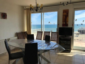 Duplex T3 6 pers, plage à 2 pas, parking privé - FR-1-81-497